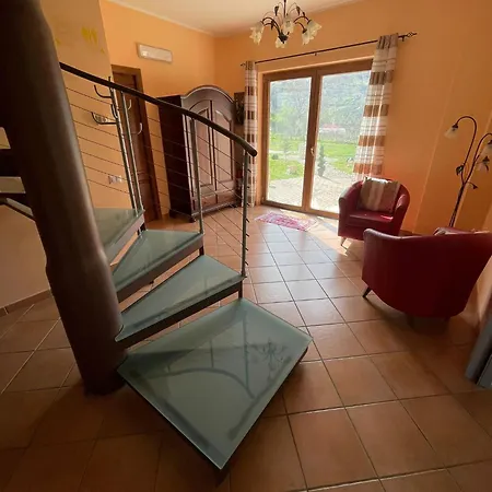 Tre Elle 3* 아크리