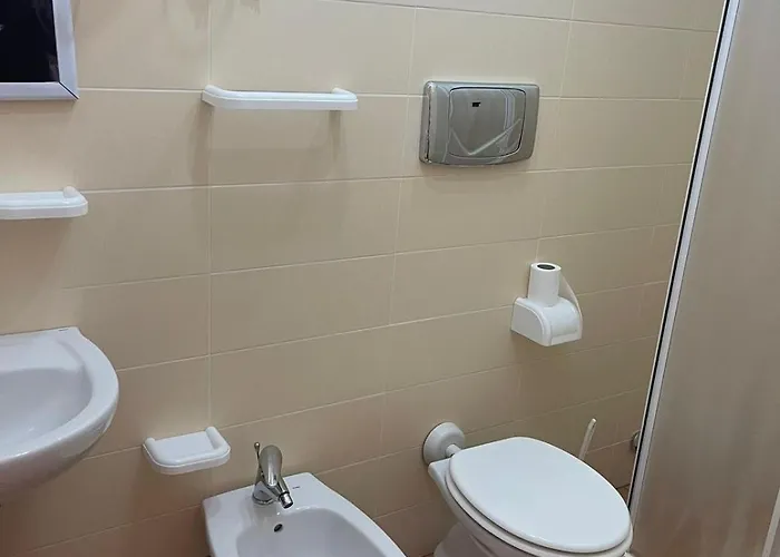 Alojamento de Acomodação e Pequeno-almoço Tre Elle 3*